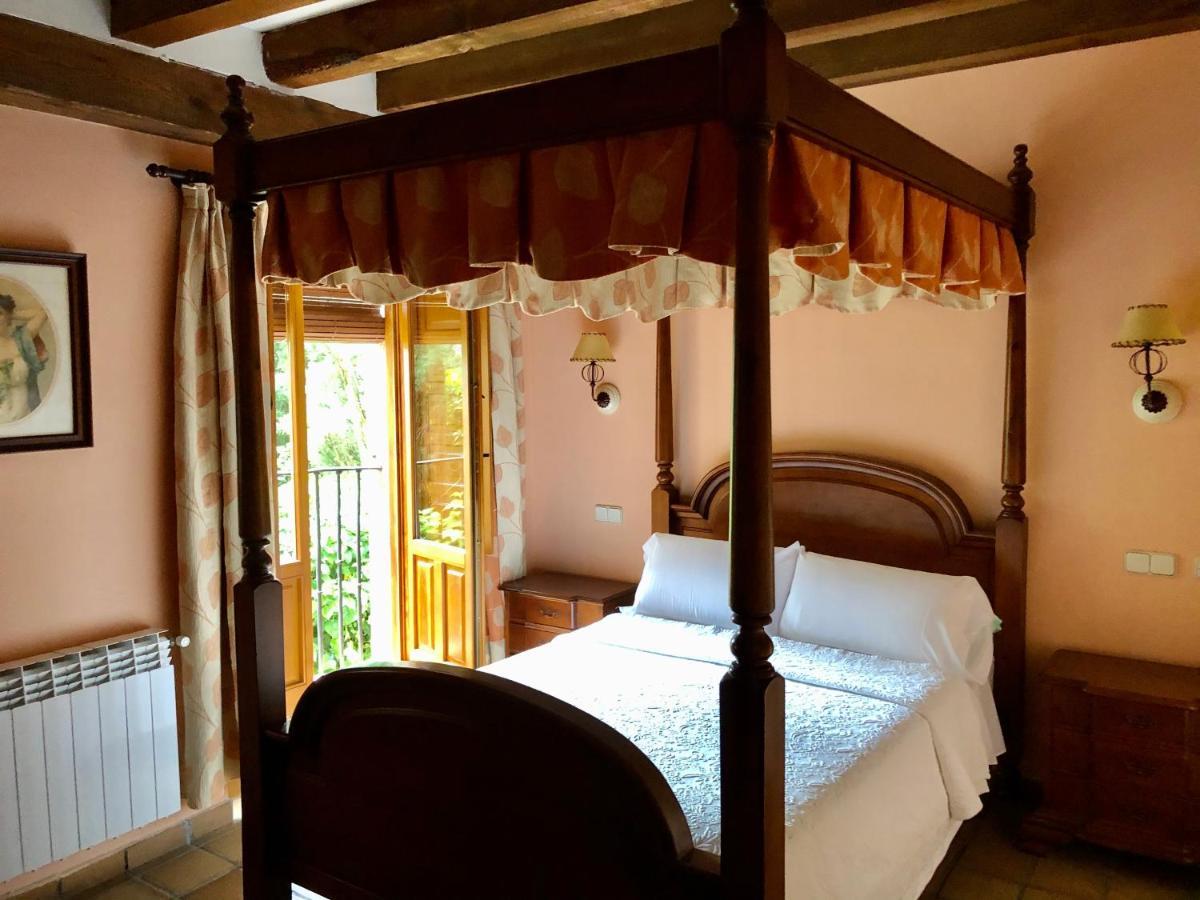 Hostal Posada La Panadera Sepúlveda Esterno foto