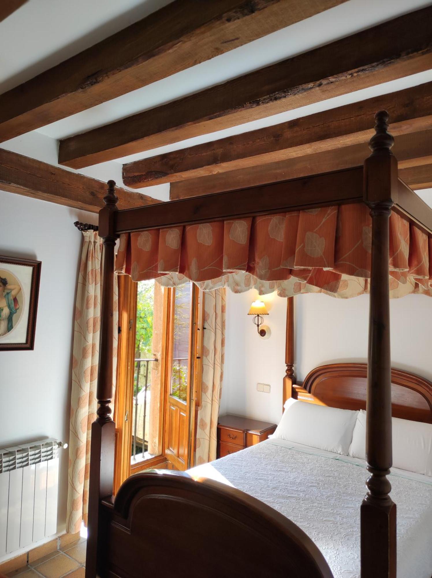 Hostal Posada La Panadera Sepúlveda Esterno foto