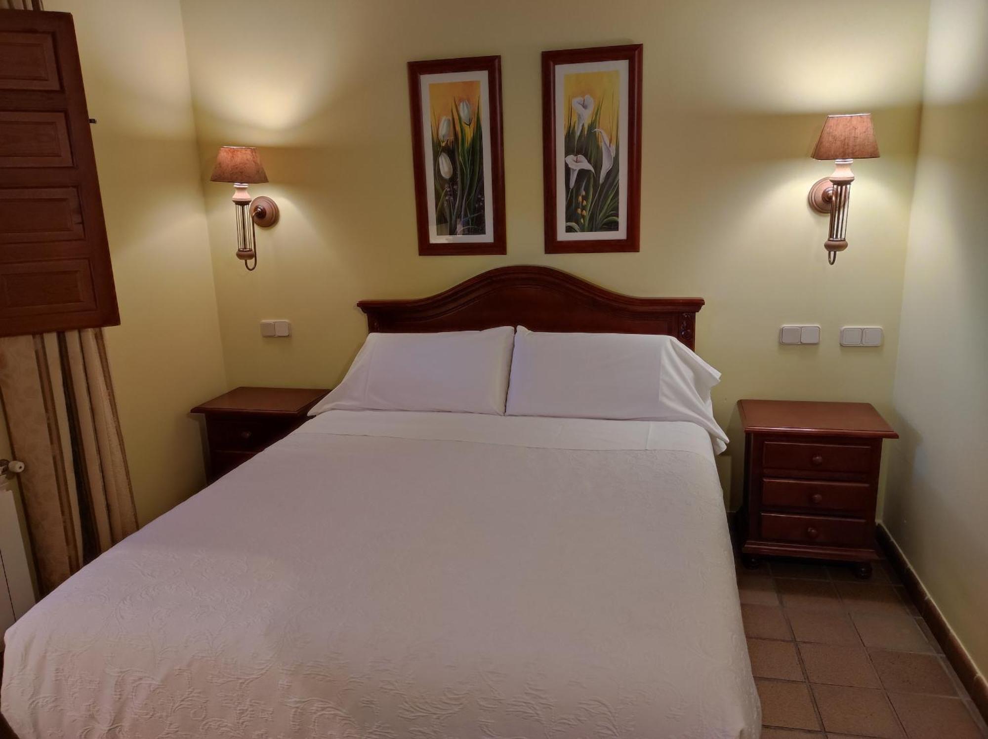 Hostal Posada La Panadera Sepúlveda Esterno foto