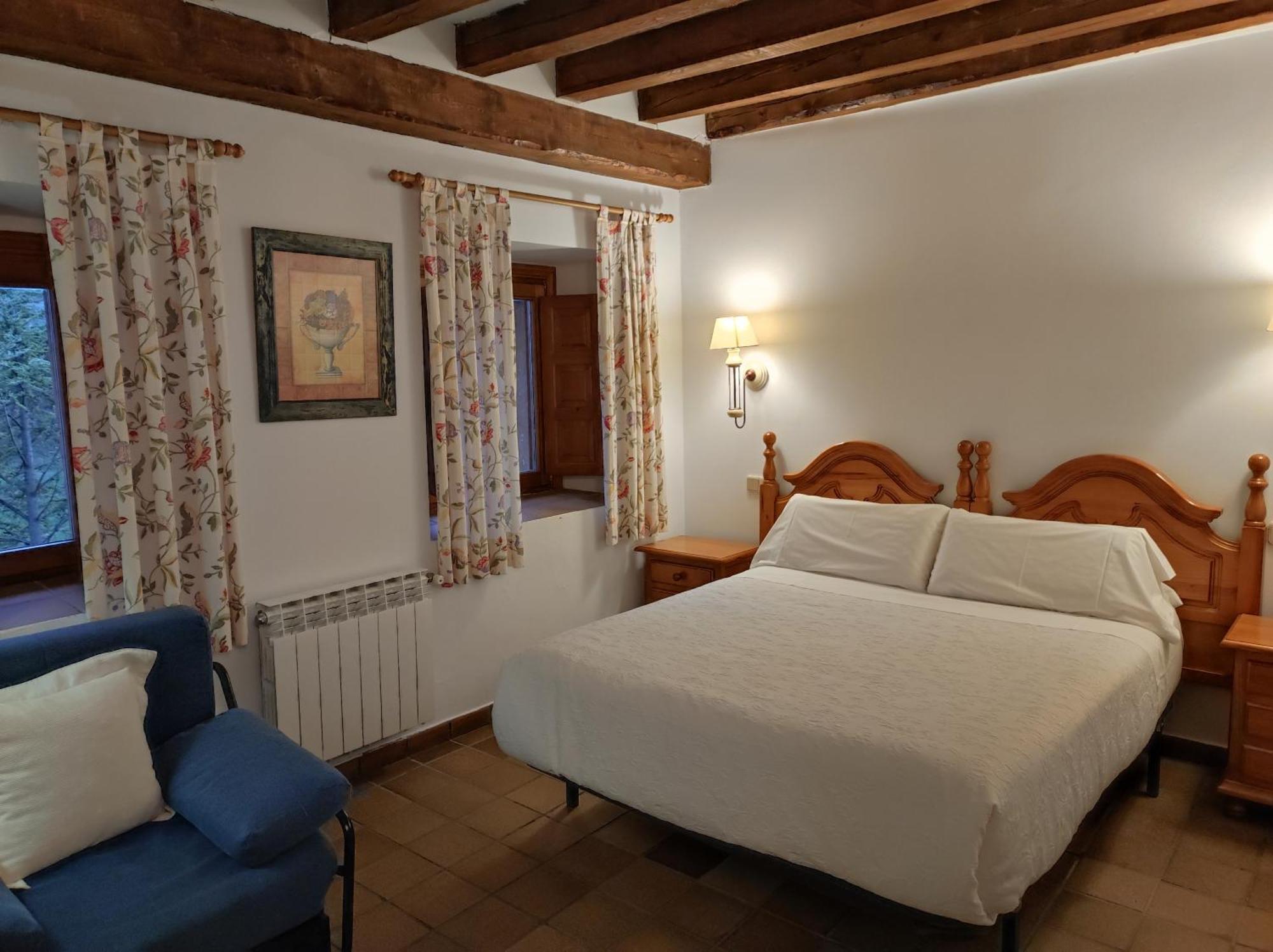 Hostal Posada La Panadera Sepúlveda Esterno foto
