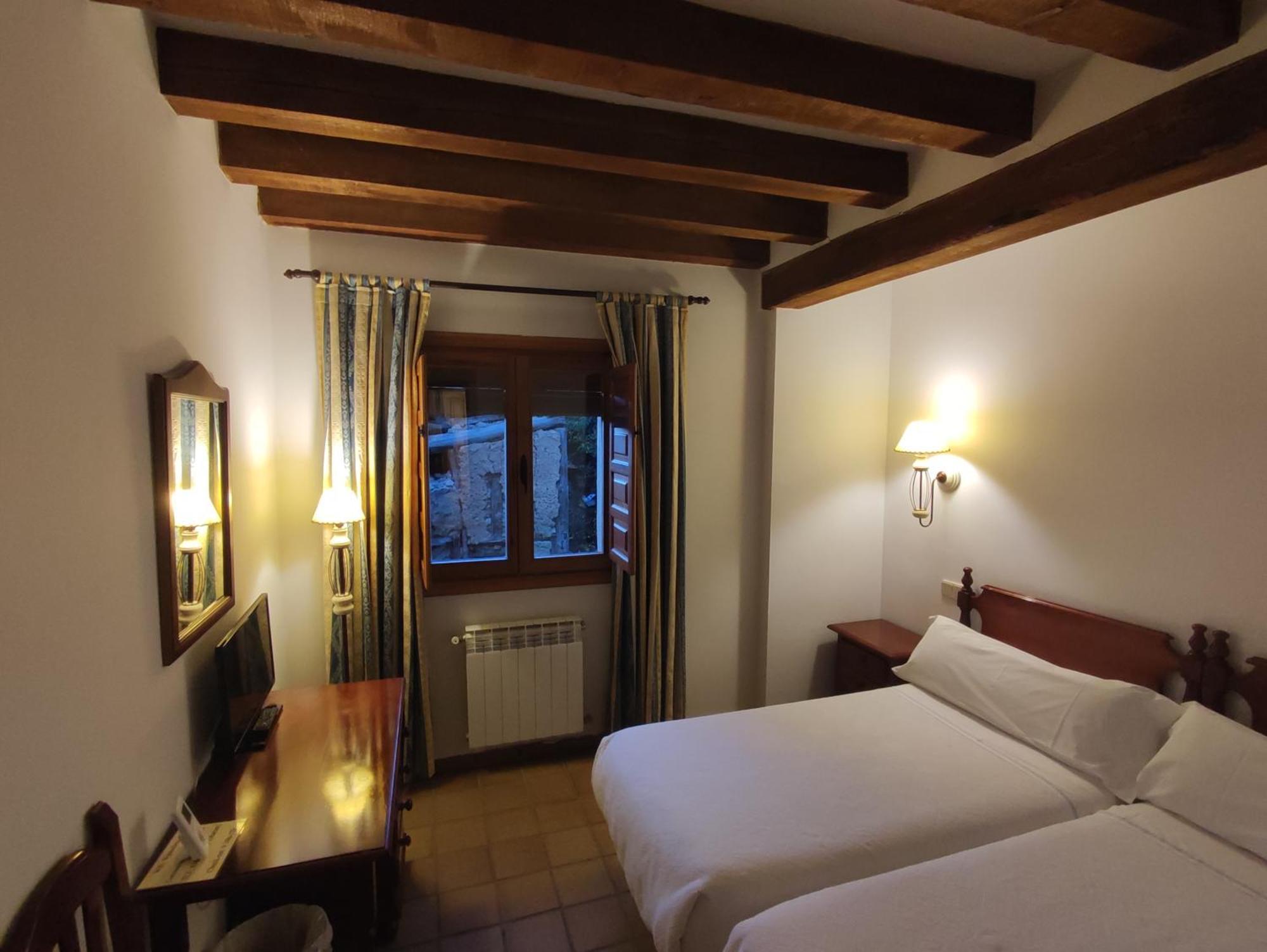 Hostal Posada La Panadera Sepúlveda Esterno foto