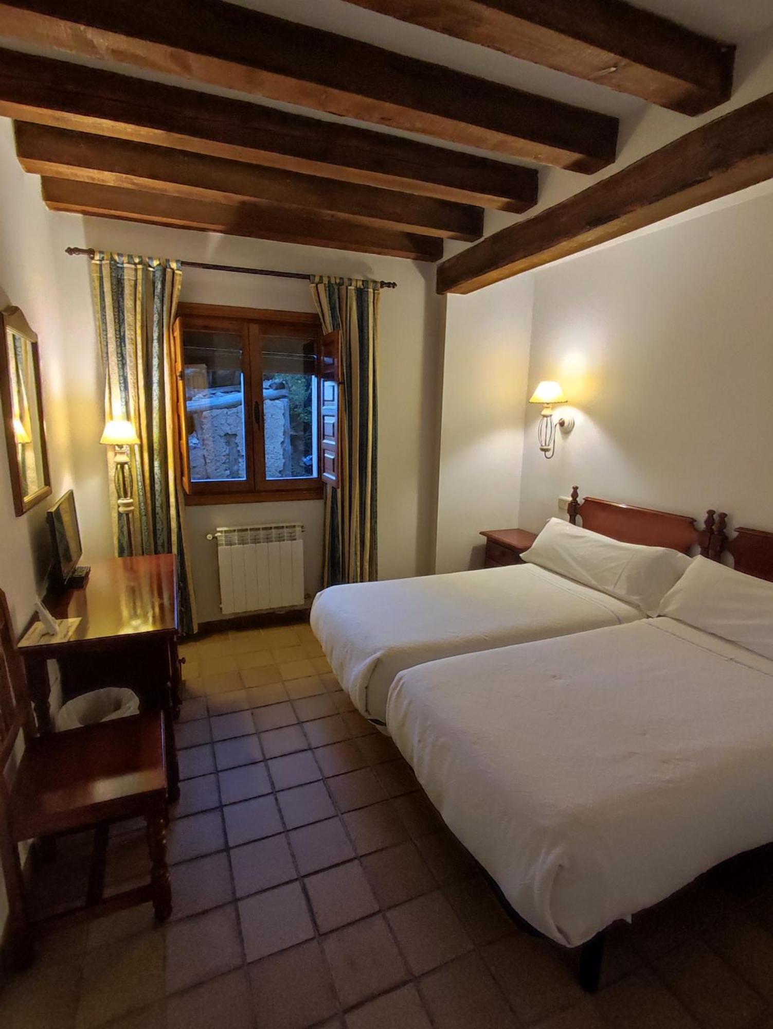 Hostal Posada La Panadera Sepúlveda Esterno foto