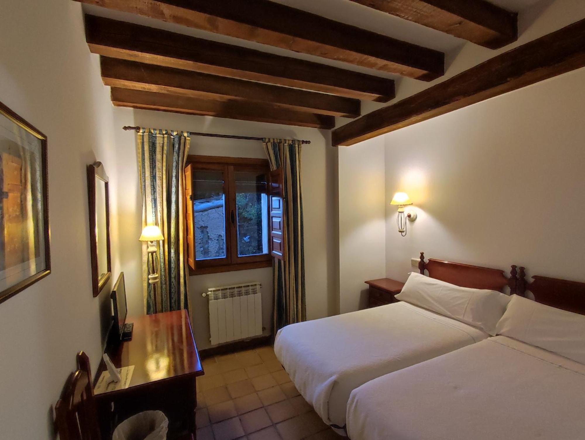 Hostal Posada La Panadera Sepúlveda Esterno foto